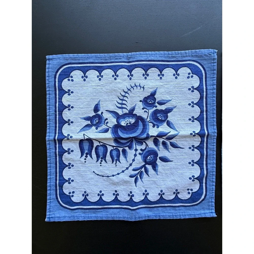 Vintage Blue Floral Cloth Napkins Set of 2 Scalloped Border 11x11 Square Linens